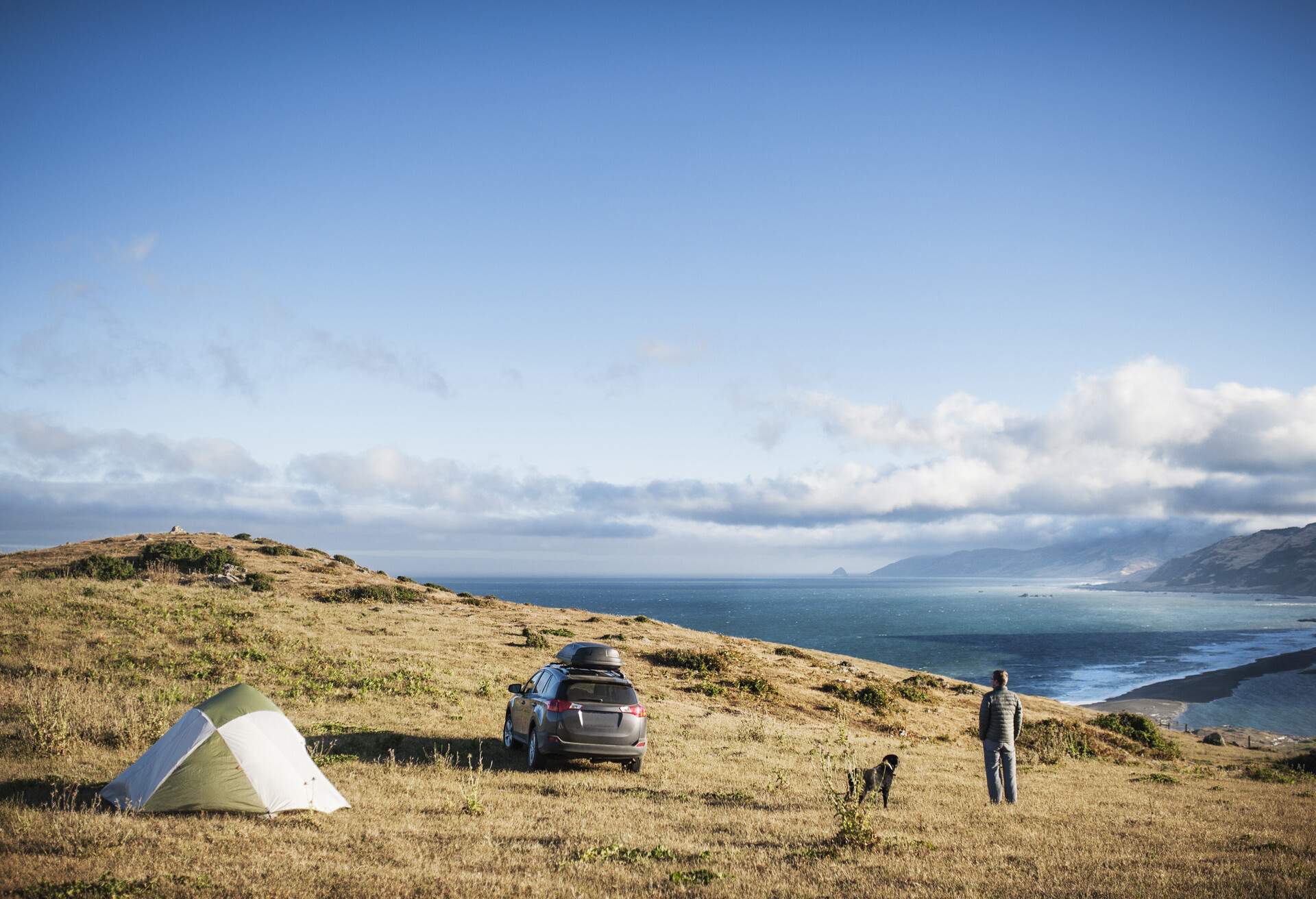 dest_usa_california_theme_car_dog_people_tent_roadtrip_gettyimages-958327824_universal_within-usage-period_83087