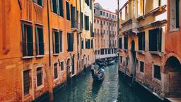 Venice hotels near Piazza Ferretto