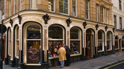 Find cheap flights from Vancouver Airport to London Heathrow Airport