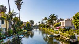 Find cheap flights from Saskatoon to Los Angeles
