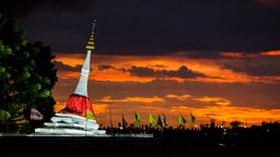 Pak Kret Hotels