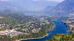 Hotels near Castlegar Airport