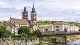 Melun car rentals