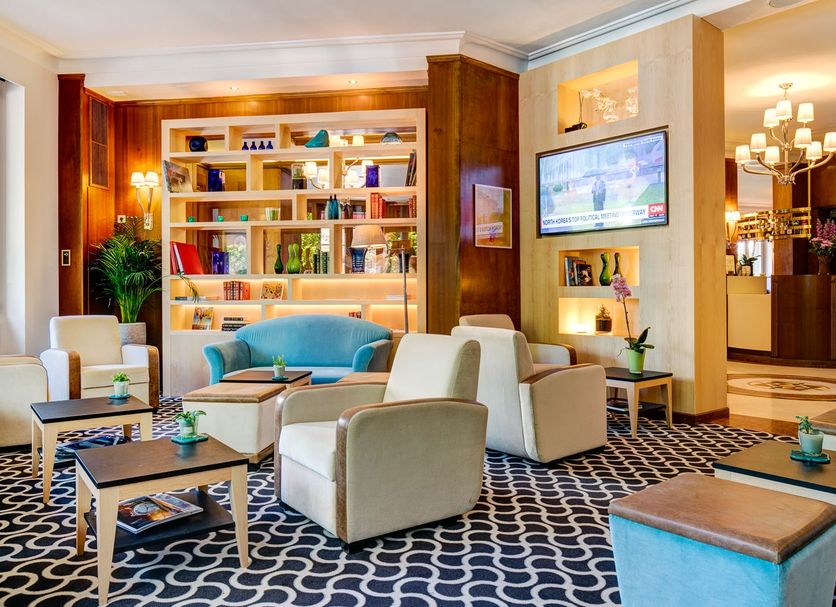 Lounge Photo