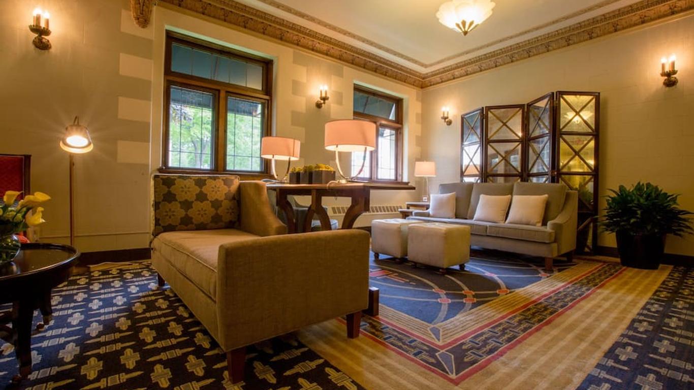 The Plaza Hotel Milwaukee