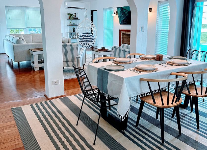 Dining room Photo