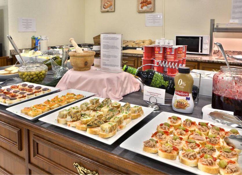 Buffet Photo