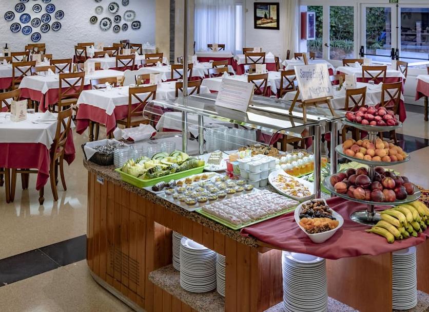 Buffet Photo