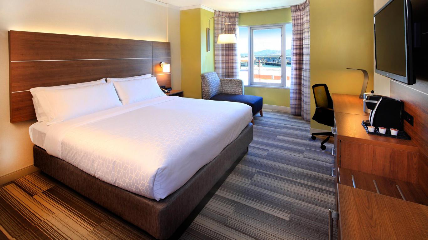 Holiday Inn Express and Suites Fisherman's Wharf, an IHG Hotel