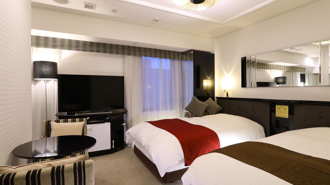 Apa Hotel Tokyo Kudanshita C$ 57 (C̶$̶ ̶2̶1̶2̶). Tokyo Hotel Deals &  Reviews - KAYAK