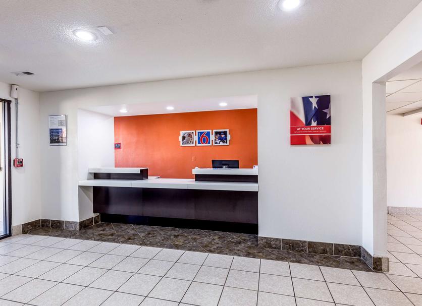 Front desk Photo
