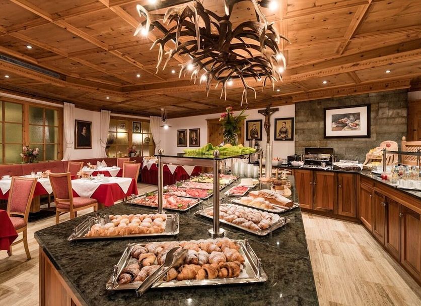 Buffet Photo