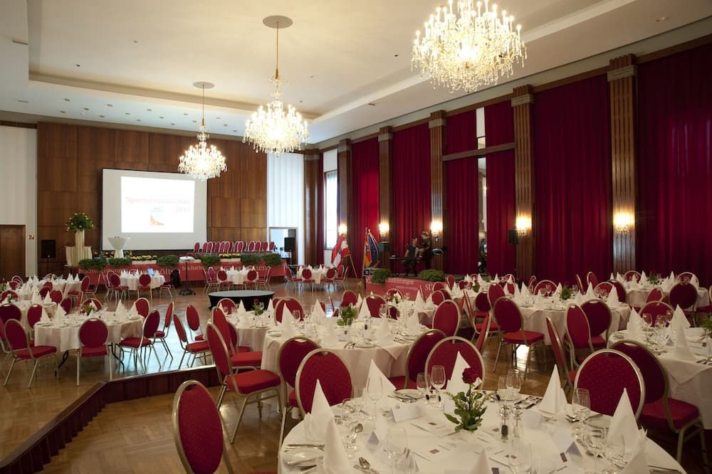 Banquet hall