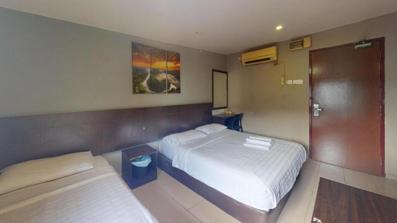 Tiong Nam Hotel
