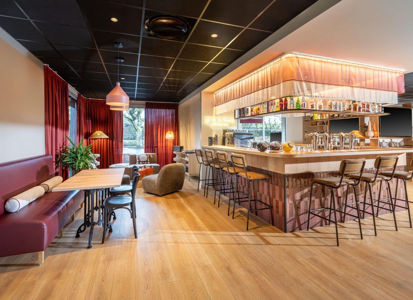 Bar Photo