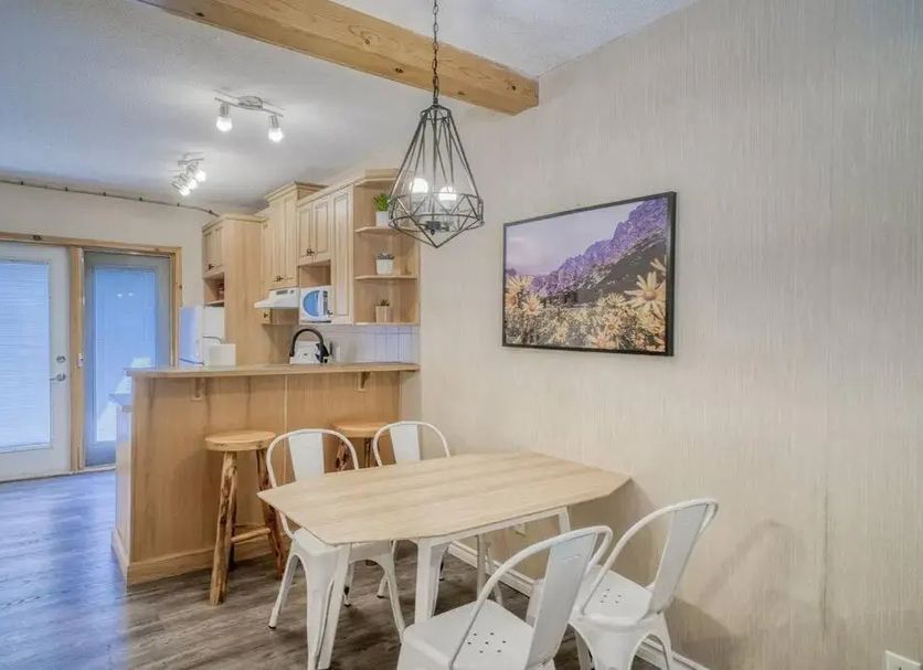 Dining room Photo