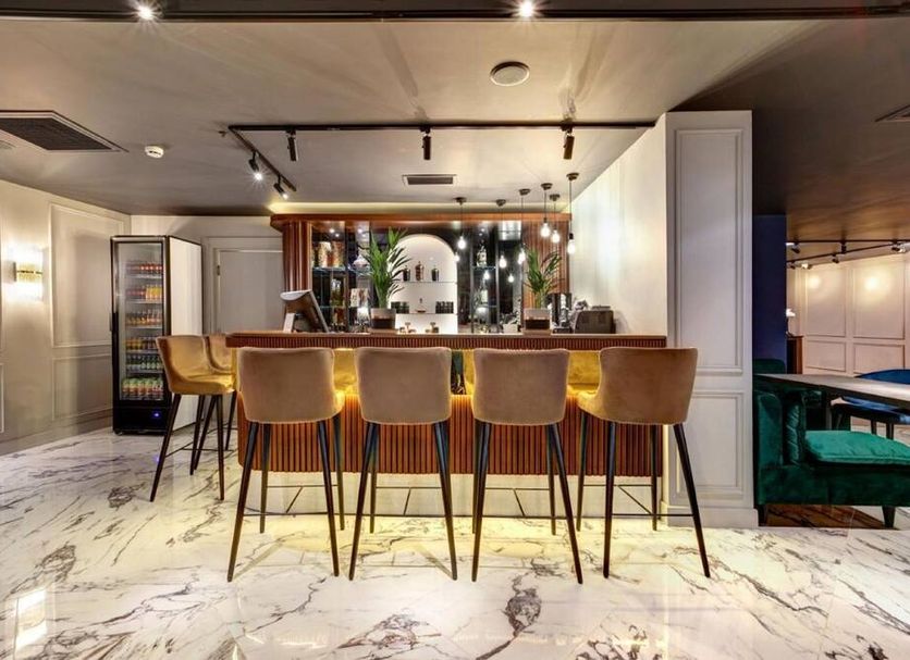 Bar Photo