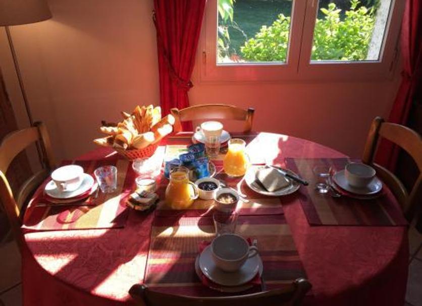 Dining room Photo