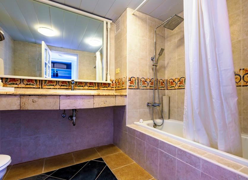 Bathroom Photo