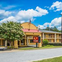 Econo Lodge Inn and Suites at Fort Moore