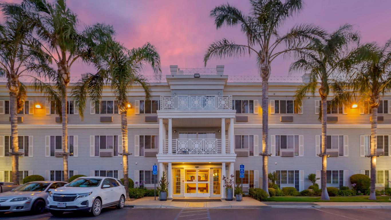 Best Western Luxury Inn