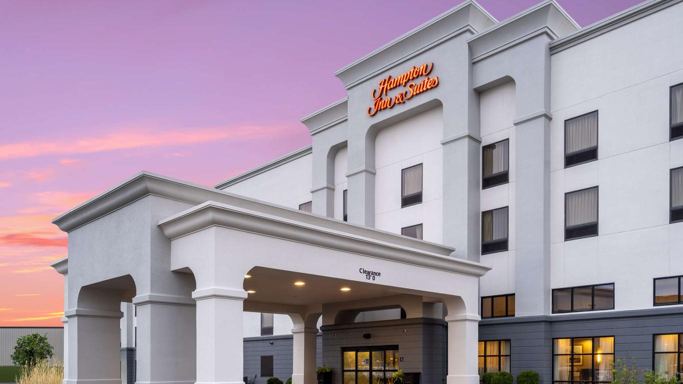 Hampton Inn & Suites Cedar Rapids - North