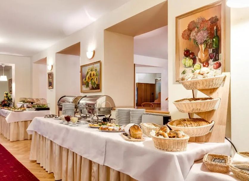 Buffet Photo