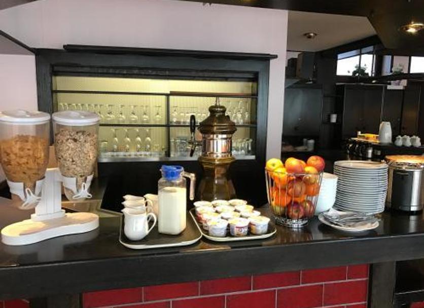 Buffet Photo