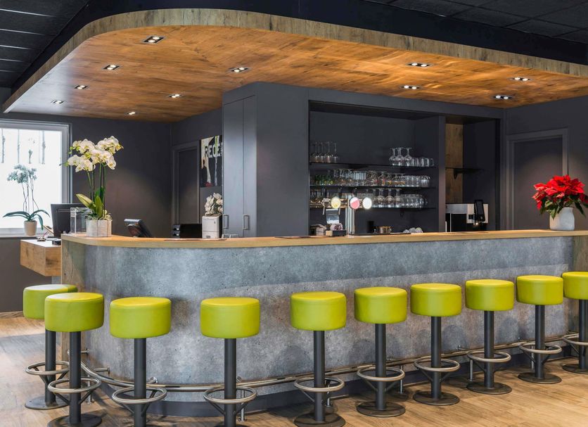 Bar Photo