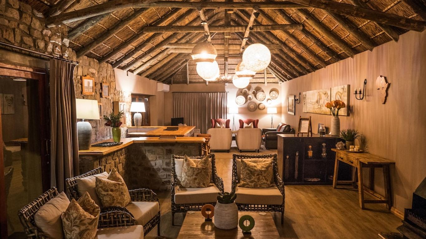 Woodbury Lodge - Amakhala Game Reserve