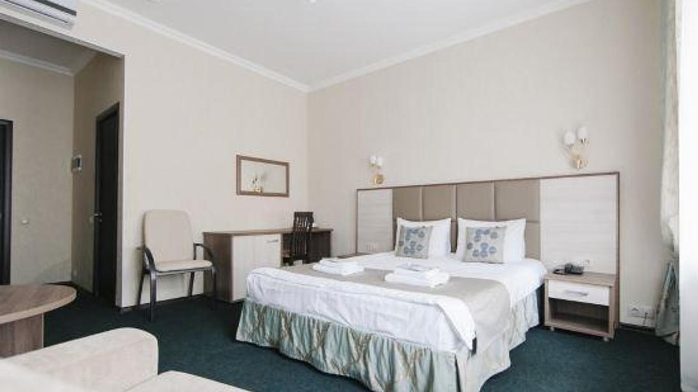 Seven Hills Brestskaya Hotel