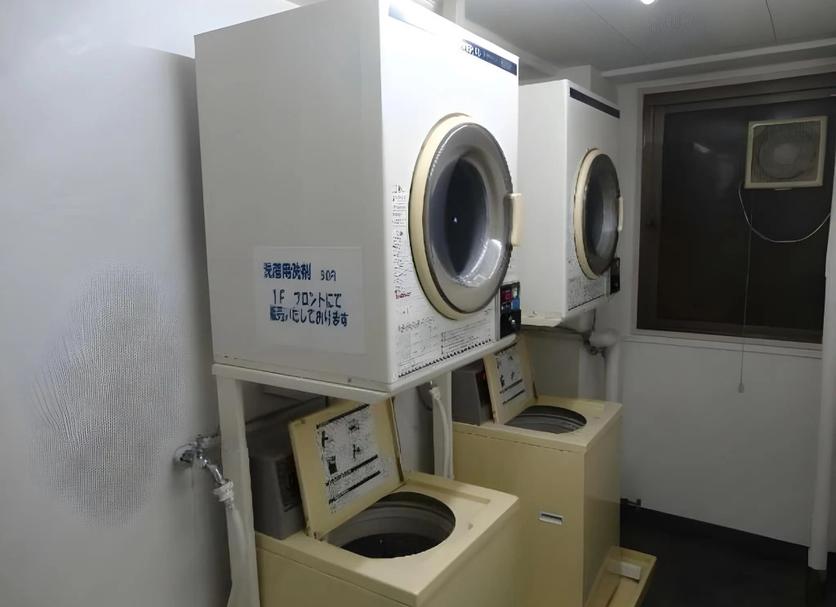 Laundry facility Photo