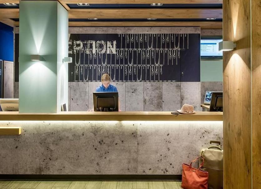 Front desk Photo