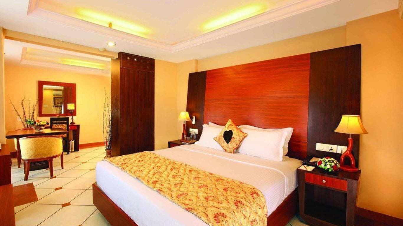 Emarald Suites