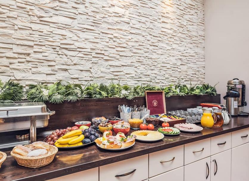 Buffet Photo