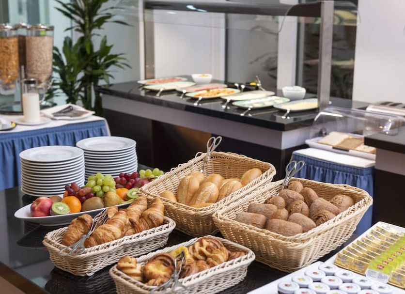 Buffet Photo