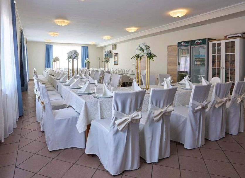 Banquet hall Photo