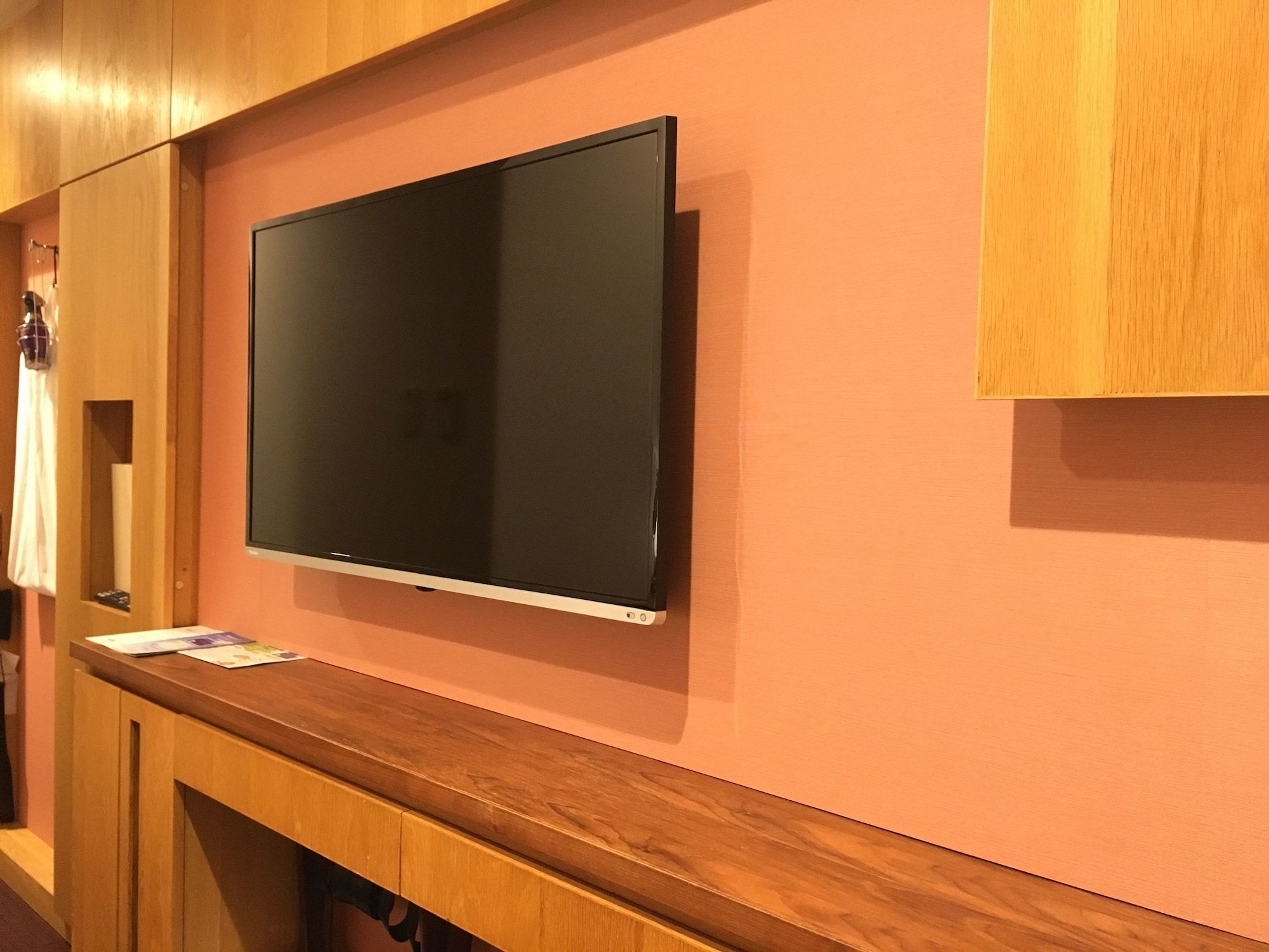 Room amenity