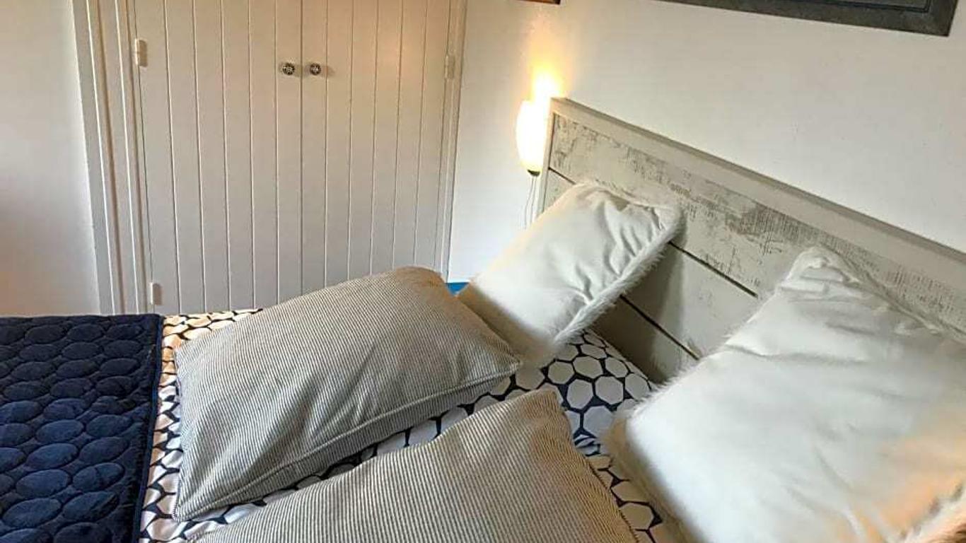 Les Yeux Bleus Bed & Breakfast