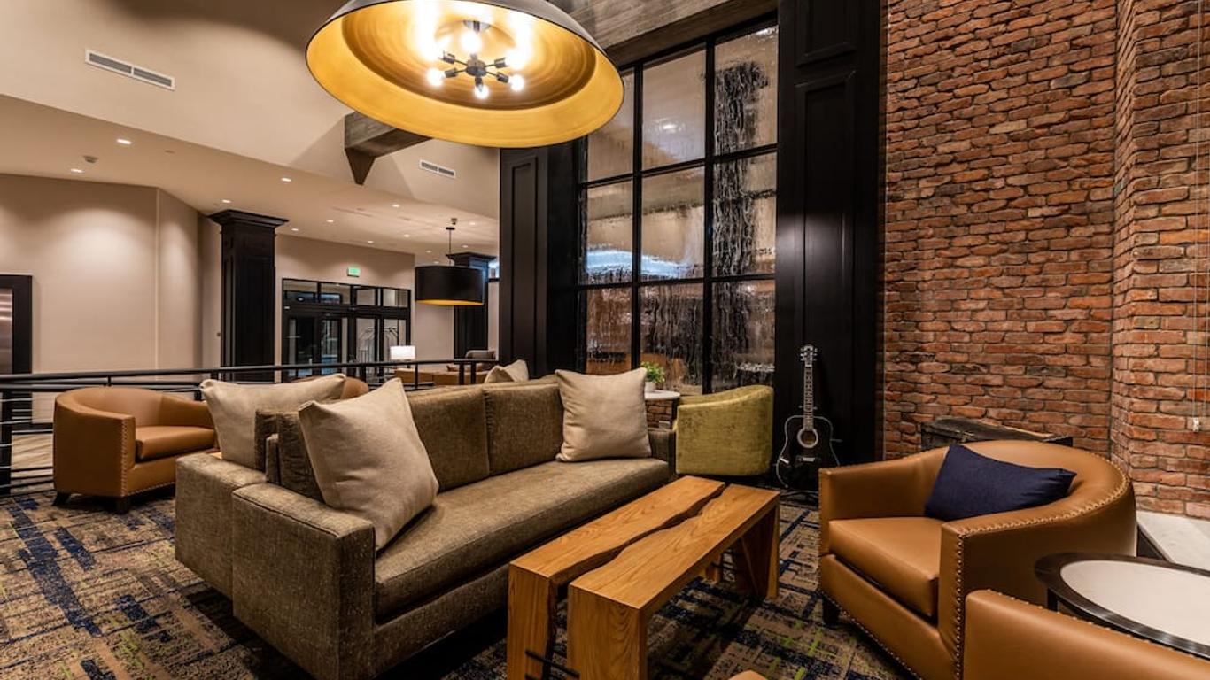Hyatt House Nashville Downtown/Convention Center