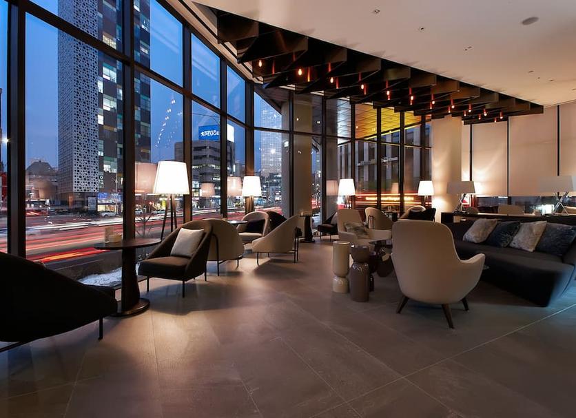 Lounge Photo