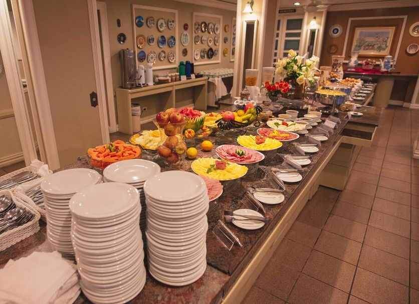Buffet Photo