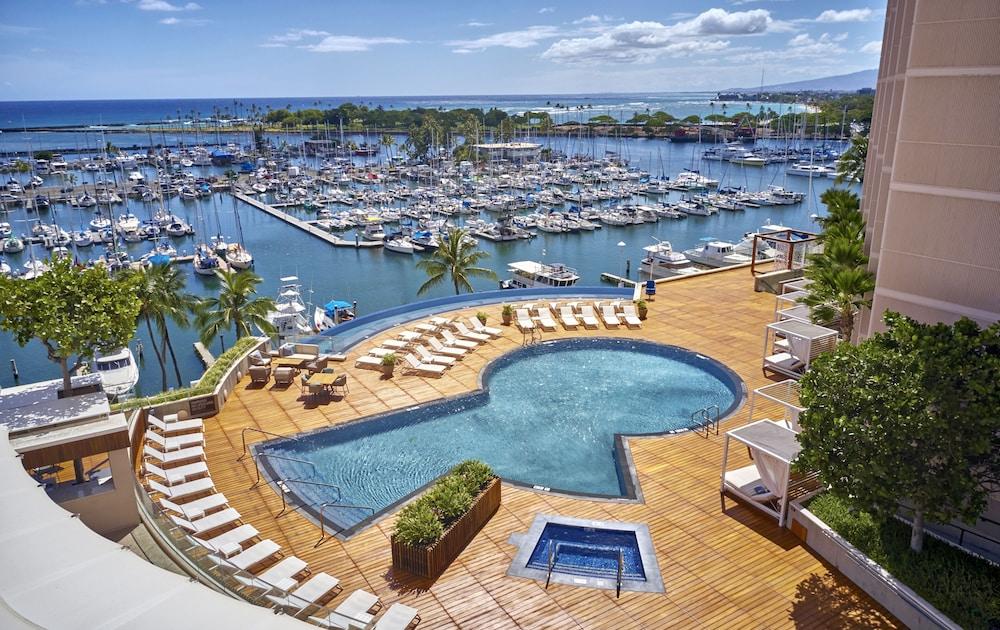 Prince Waikiki C$ 129 (C̶$̶ ̶8̶2̶8̶). Honolulu Hotel Deals 