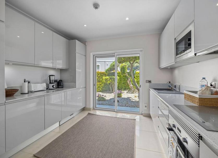 Kitchen Photo