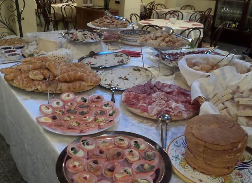 Buffet Photo