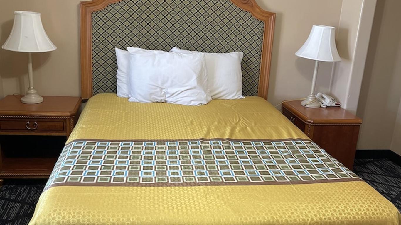 Rodeway Inn & Suites