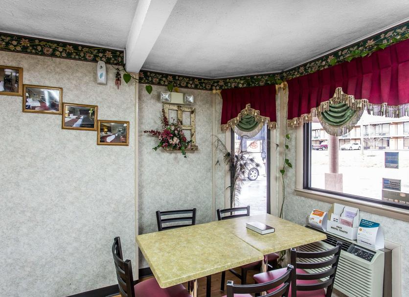 Dining room Photo