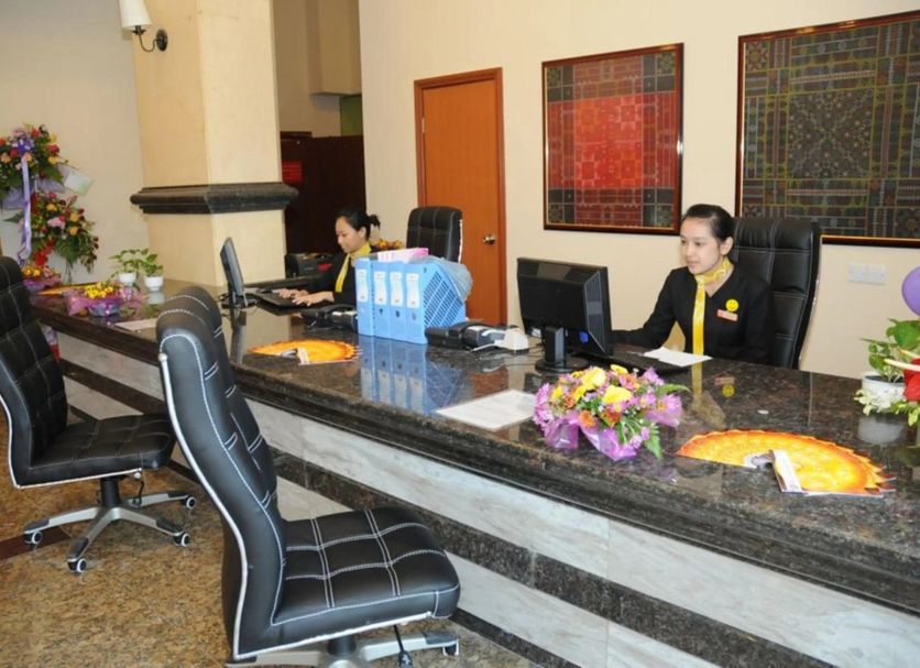 Front desk Photo