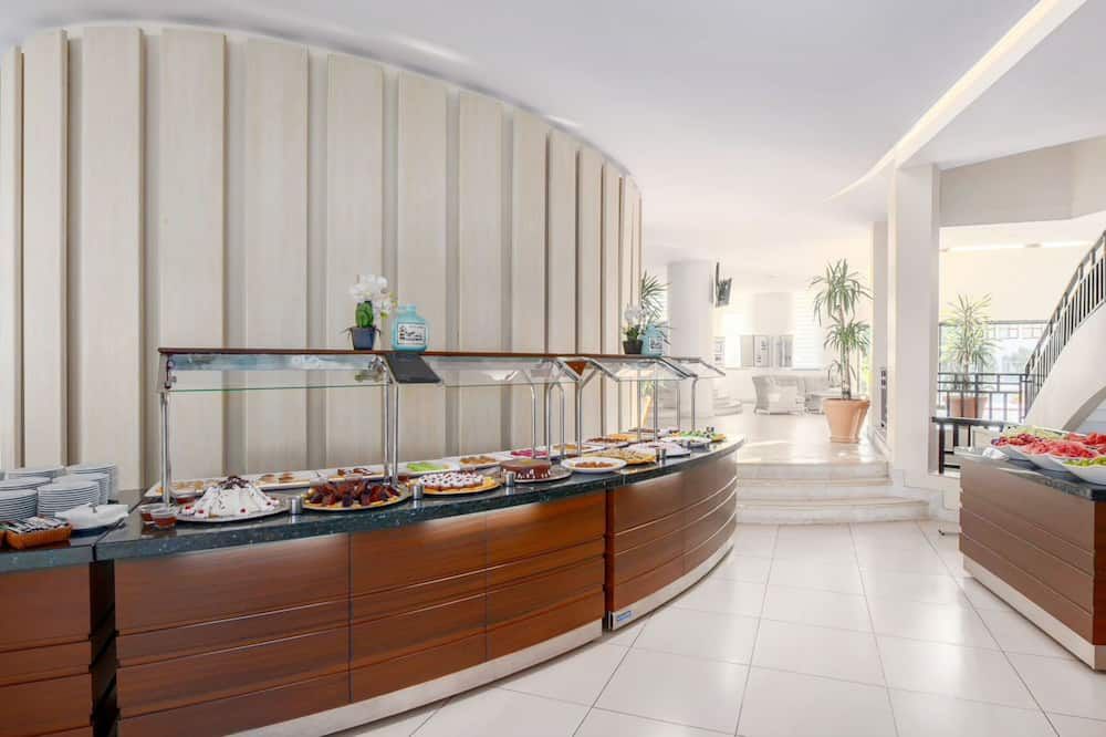 Buffet Photo