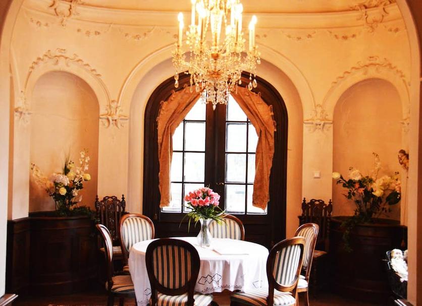 Dining room Photo